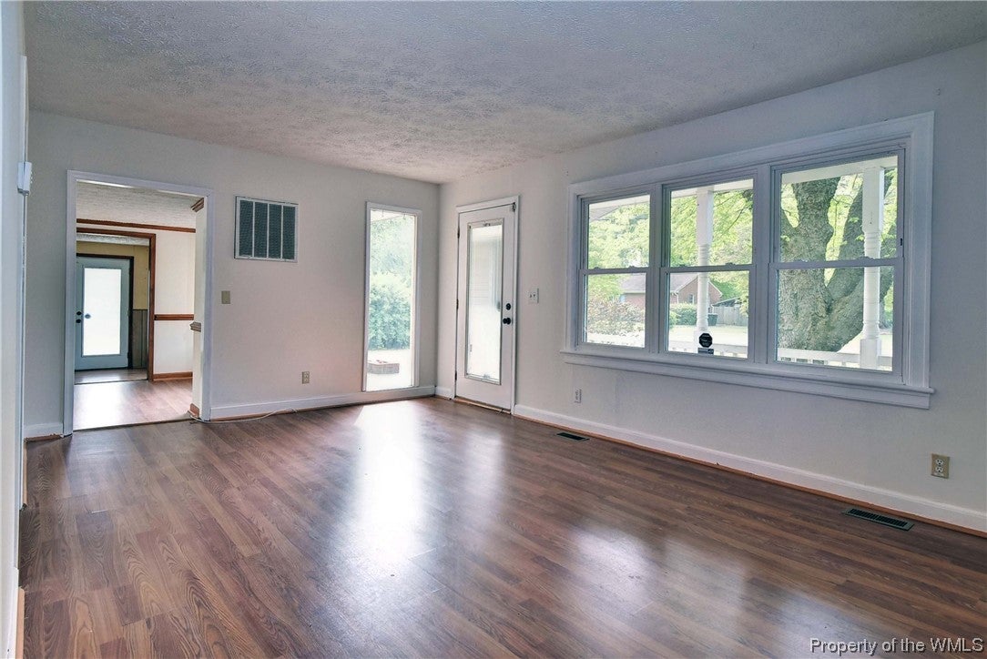 118 Rich Road Yorktown, VA 23693 - Photo 11 of 22 Gallery Image 11