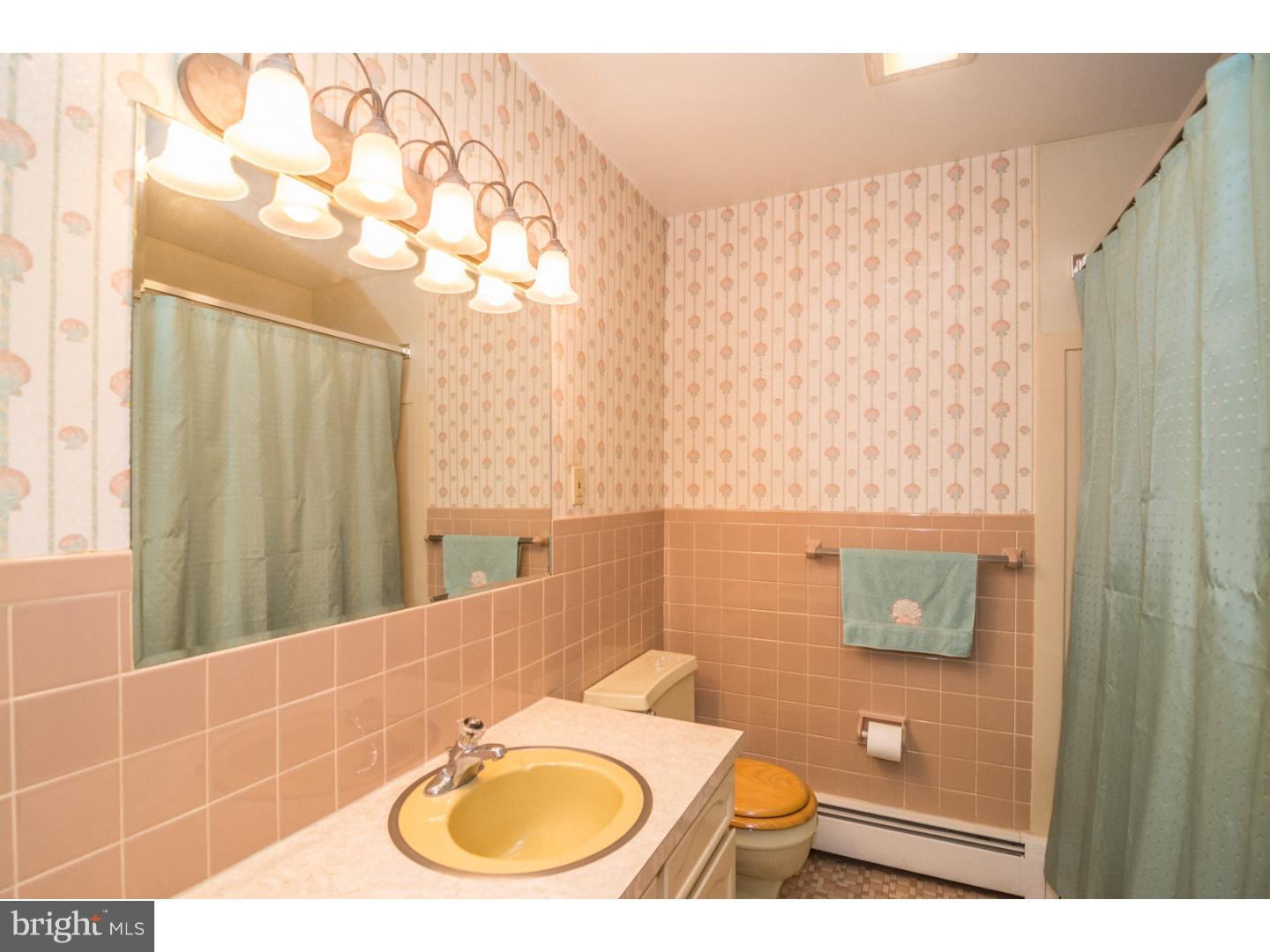 97 Derstine Road Hatfield, PA 19440 - Photo 23 of 25 Bathroom