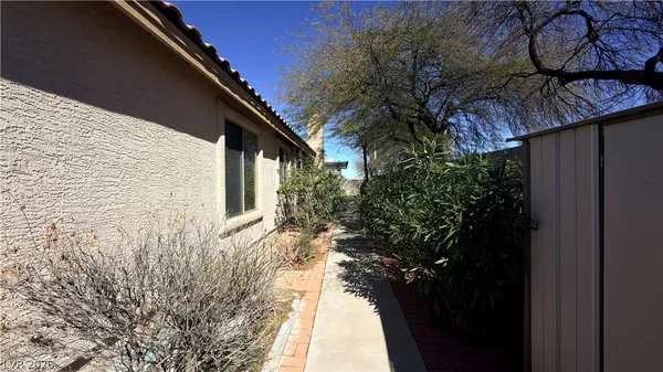 $2,100 | 400 Carlton Kay Place, Las Vegas, NV 89144