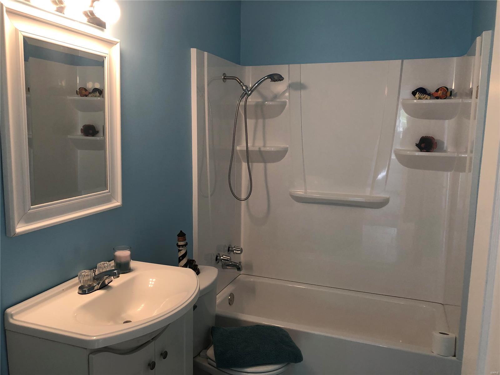 4317 Ashby Road St. Ann, MO 63074 - Photo 4 of 11 Gallery Image 4
