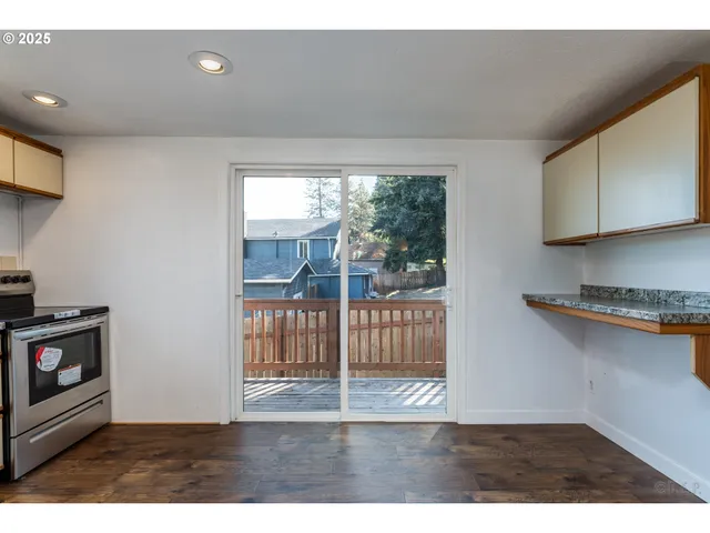 $299,999 | 29590 Fir Street, Rainier, OR 97048