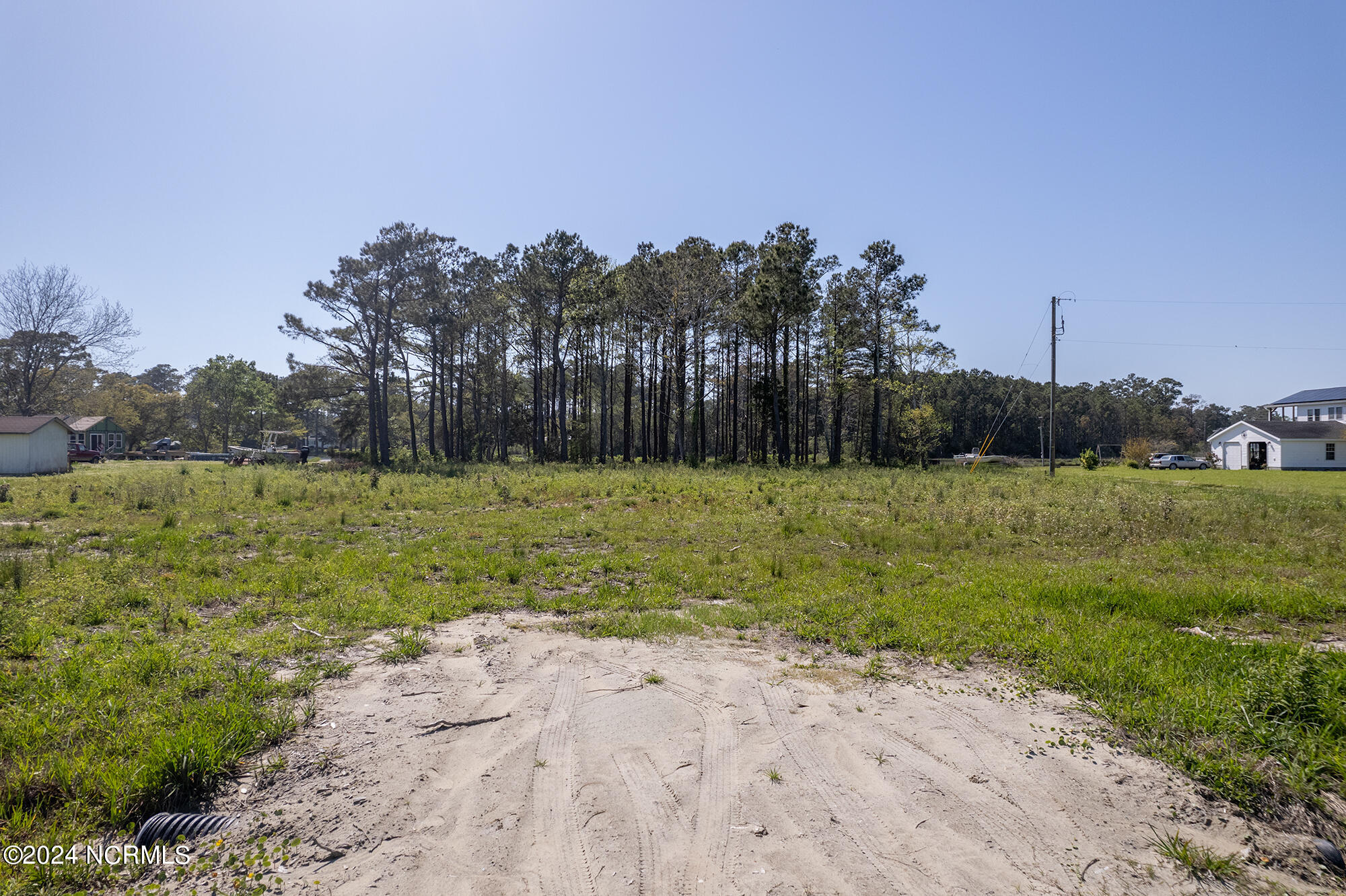 256 Landing Road Beaufort, NC 28516 - Photo 5 of 14 DJI_0798