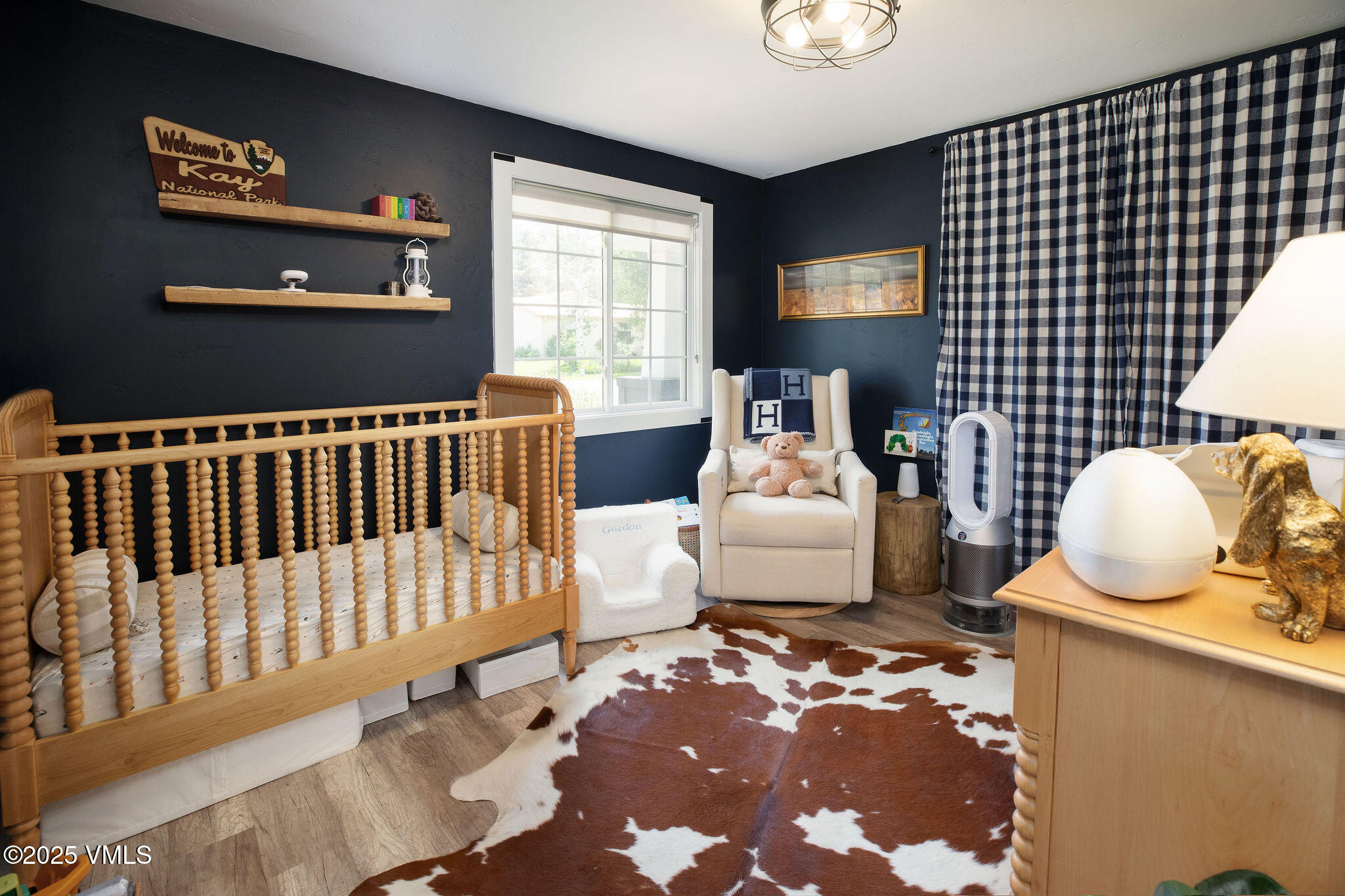 349 Whiting Road Eagle, CO 81631 - Photo 8 of 16 349_whiting_rd_interior_bed01