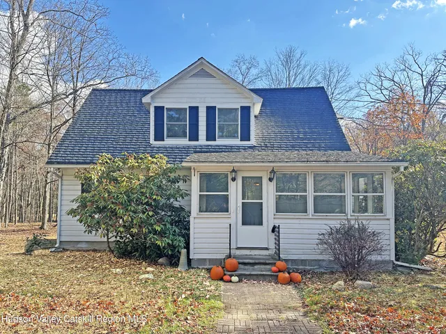 $350,000 | 376 Band Camp Road, Saugerties, NY 12477