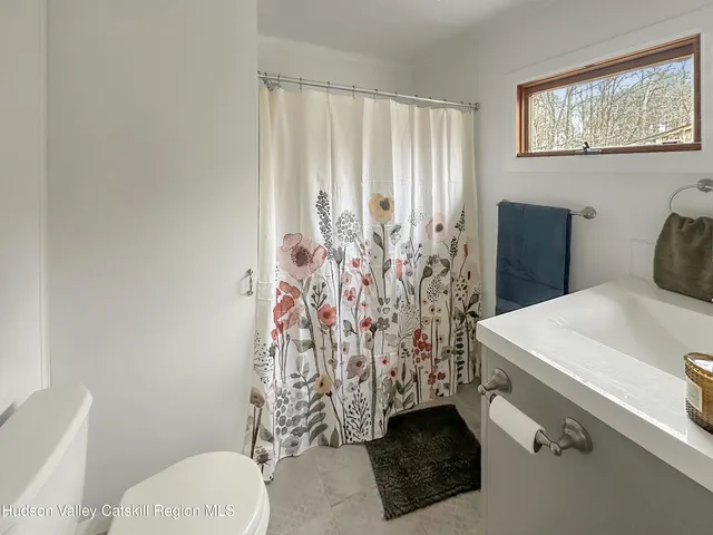 $350,000 | 376 Band Camp Road, Saugerties, NY 12477