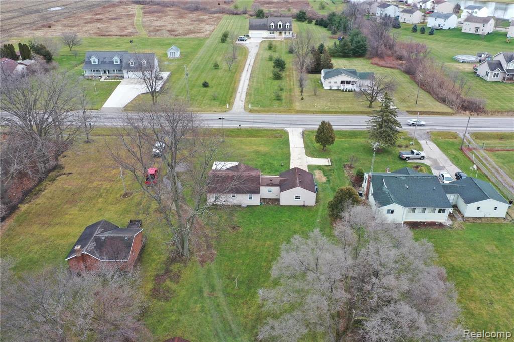 3248 South Morrish Road Swartz Creek, MI 48473 - Photo 2 of 21