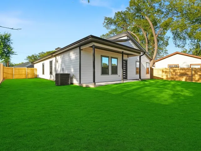 $365,000 | 2114 Kathleen Avenue, Dallas, TX 75216