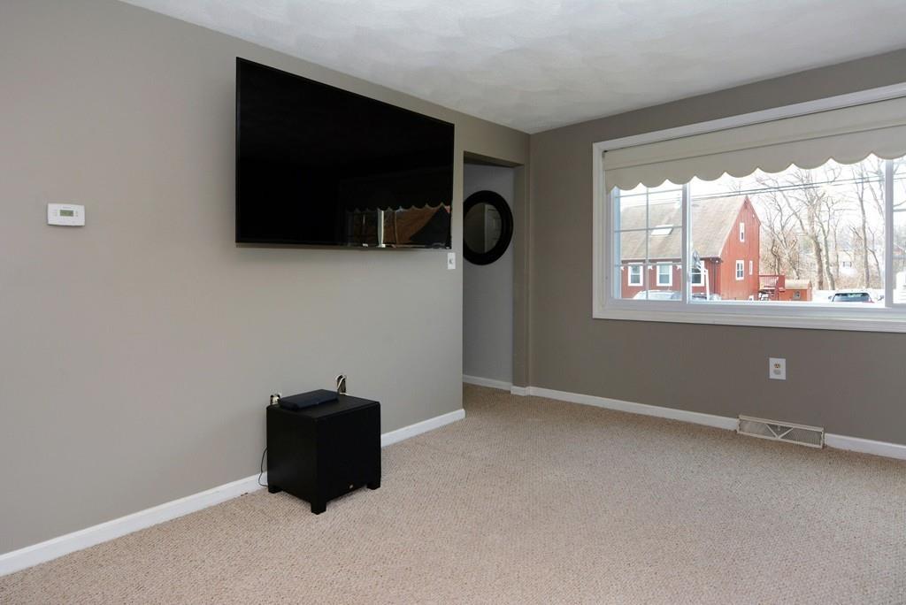 27 Frye Road Methuen, MA 01844 - Photo 9 of 23 Gallery Image 9