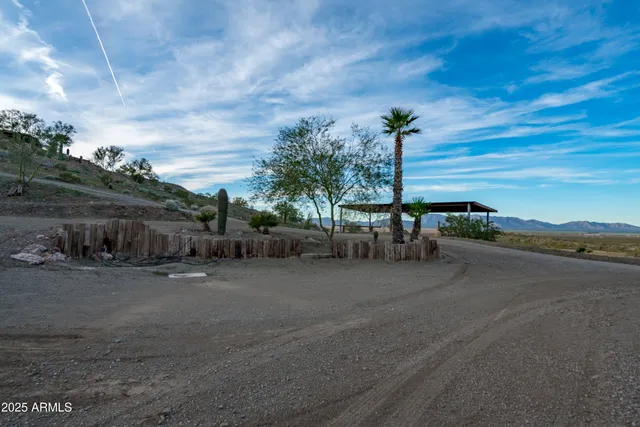 $1,400,000 | 69182 North Centennial Park Road, Salome, AZ 85348