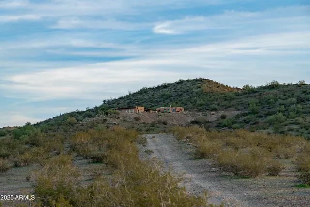 $1,400,000 | 69182 North Centennial Park Road, Salome, AZ 85348