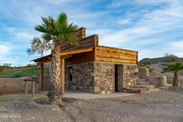 $1,400,000 | 69182 North Centennial Park Road, Salome, AZ 85348