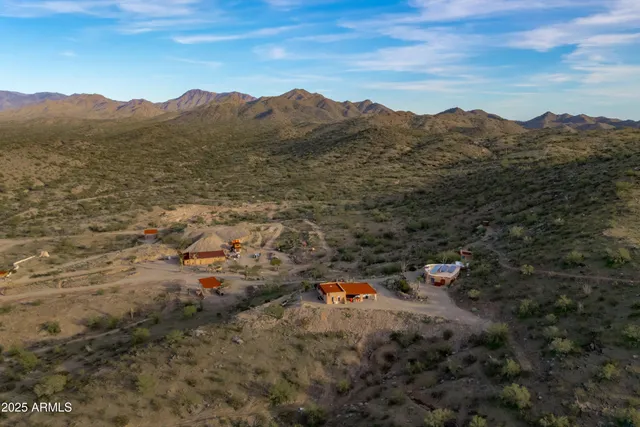 $1,400,000 | 69182 North Centennial Park Road, Salome, AZ 85348