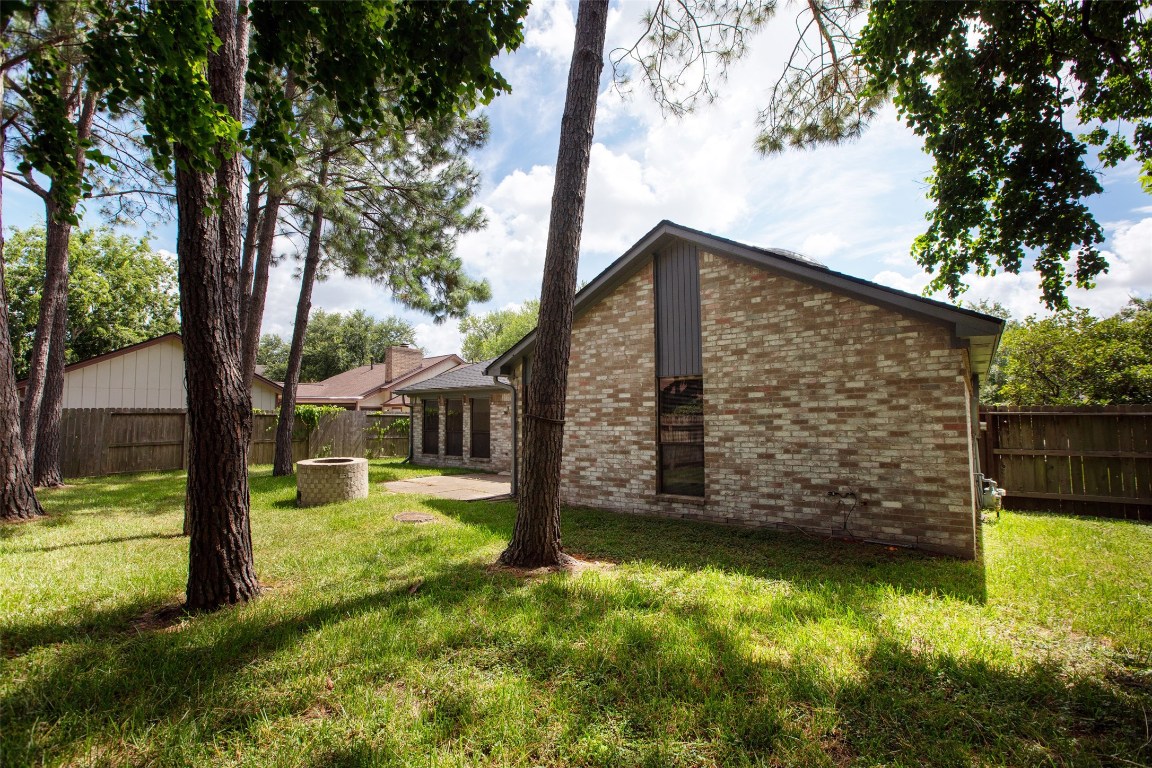 415 Abbott Circle Sugar Land, TX 77498 - Photo 19 of 19 Thank you for viewing. Let's make an appointment to view the home in person.