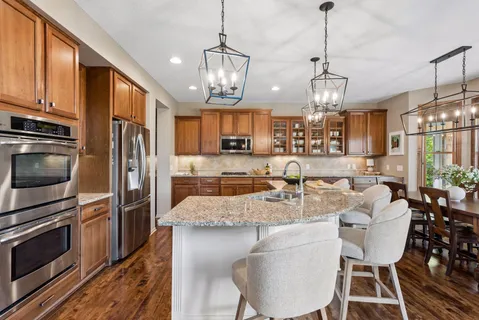 $950,000 | 1800 Carriage Drive, Victoria, MN 55386