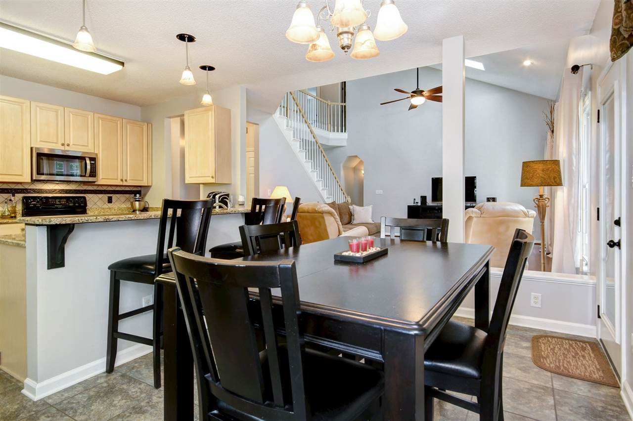 12305 Amoretto Way Raleigh, NC 27613 - Photo 11 of 30 Breakfast Room
