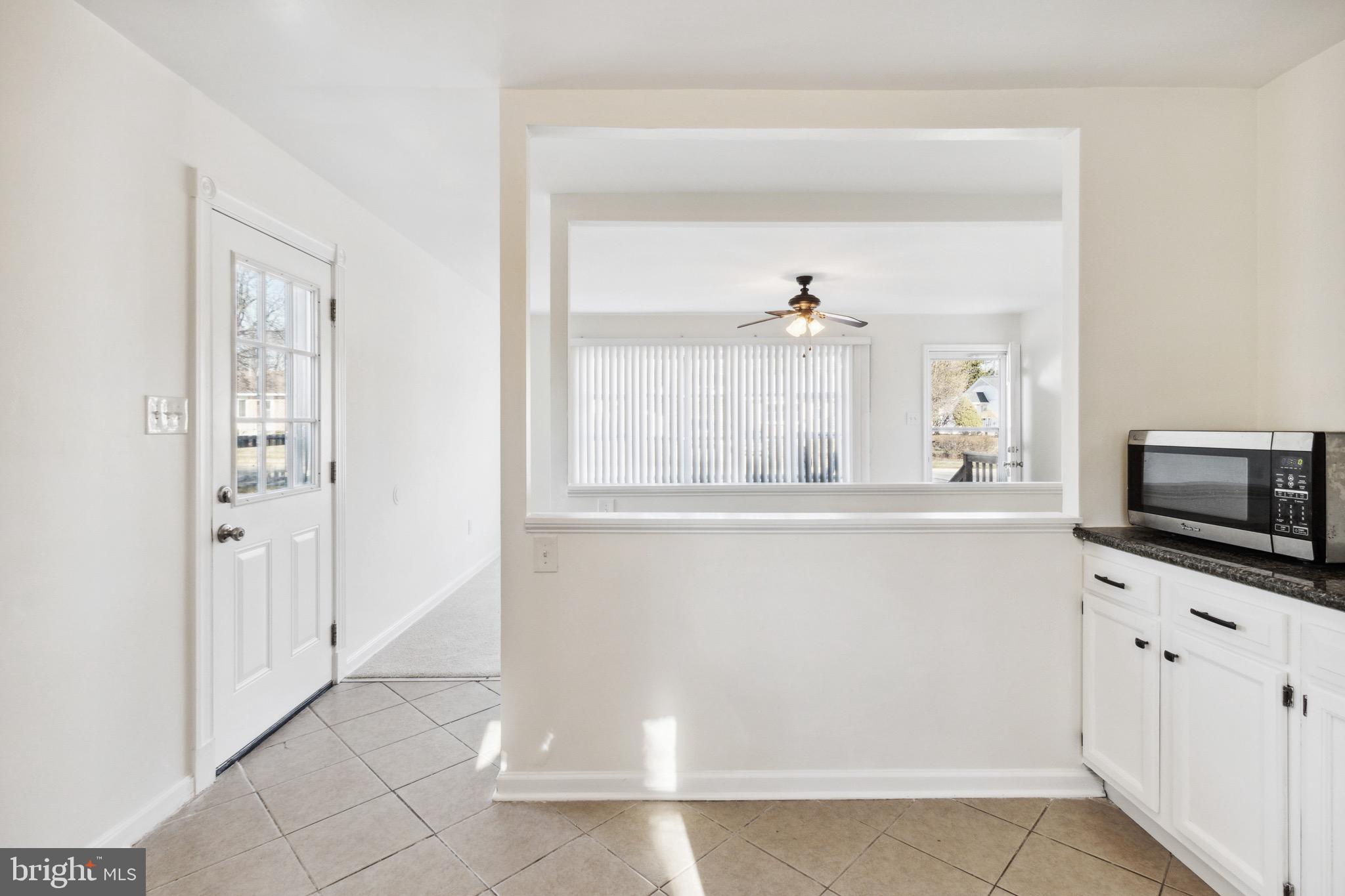 305 Hammershire Road Owings Mills, MD 21117 - Photo 6 of 31 Pass through at Living room