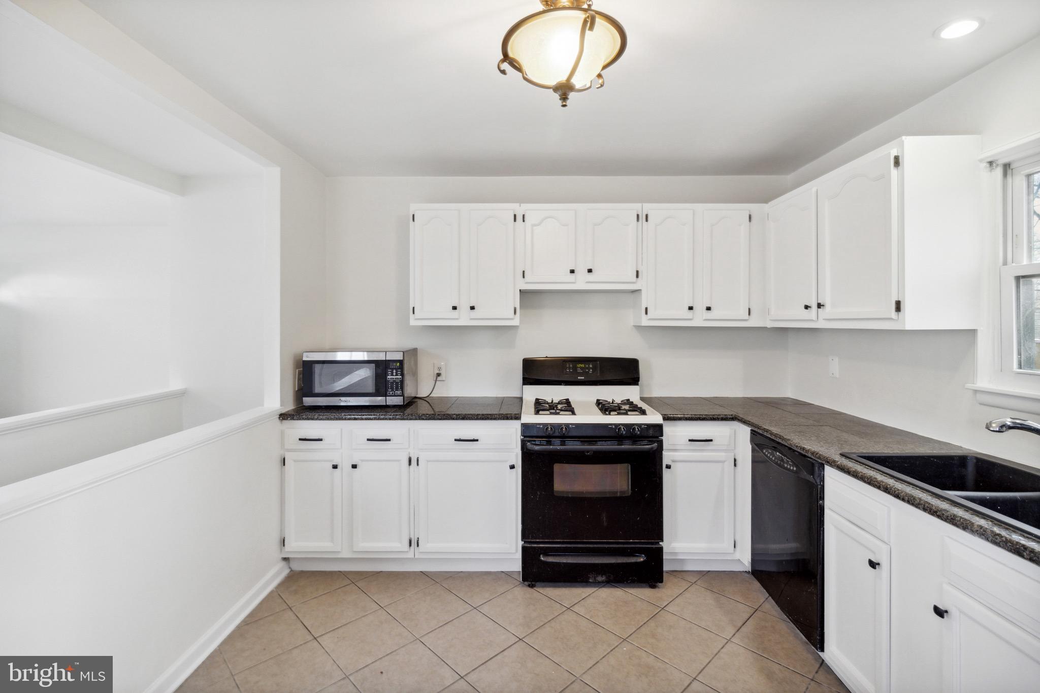 305 Hammershire Road Owings Mills, MD 21117 - Photo 8 of 31 Updated Kitchen w/ gas cooking