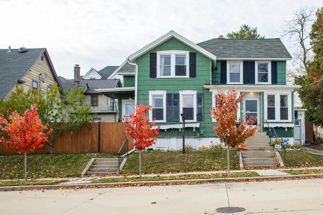 $239,900 | 812 North 5th Street, Sheboygan, WI 53081