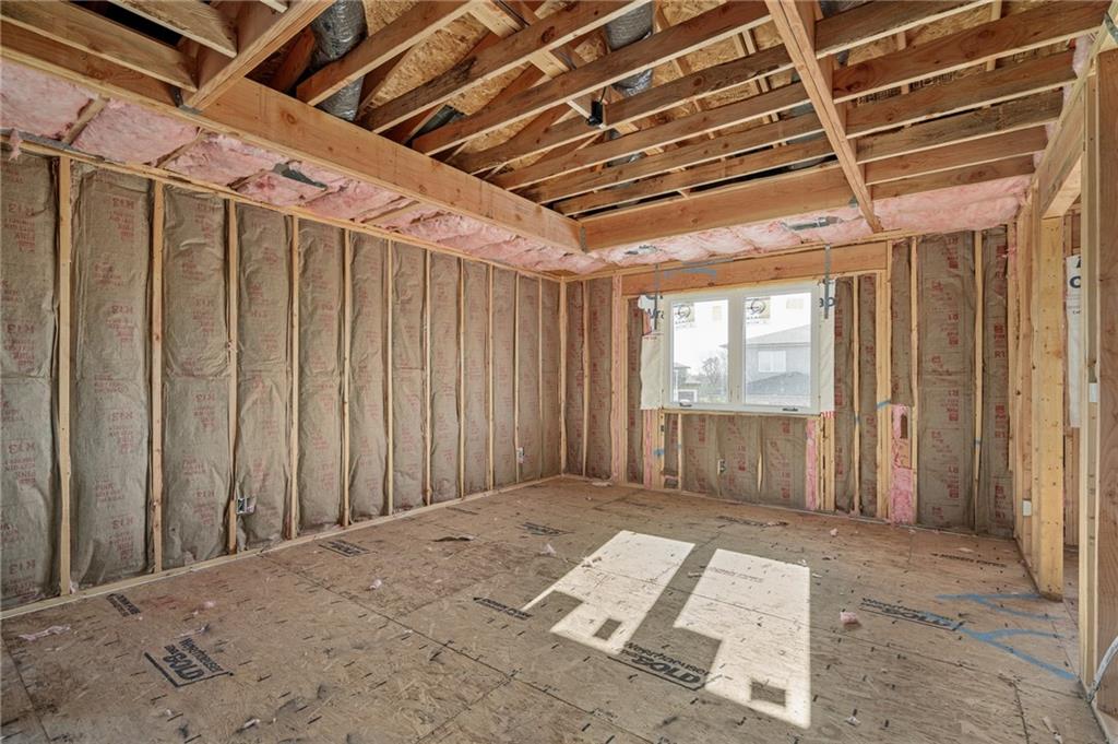 25033 West 141st Terrace Olathe, KS 66061 - Photo 9 of 58