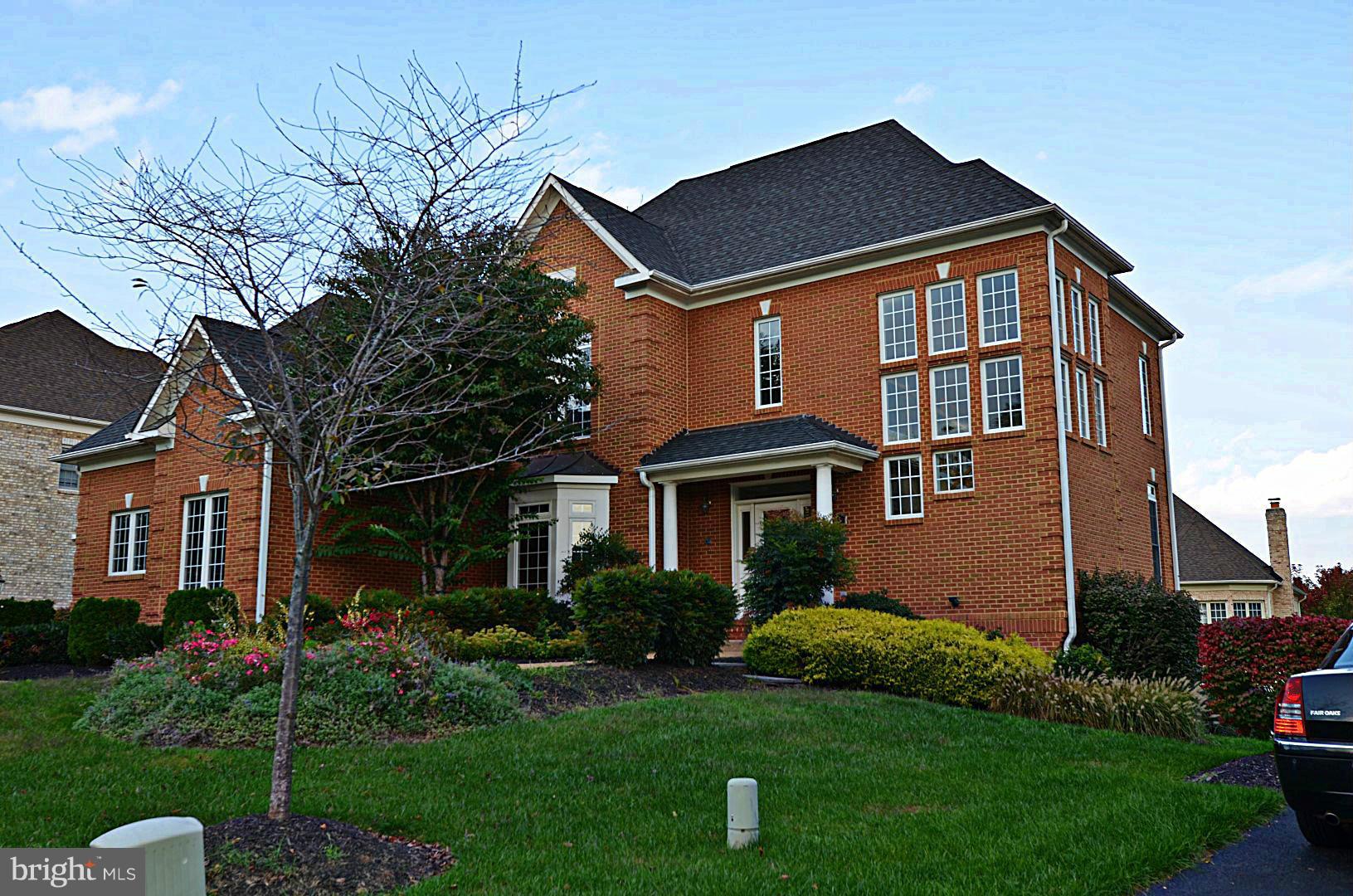 8225 Roxborough Loop Gainesville, VA 20155 - Photo 2 of 30 Exterior (Front)