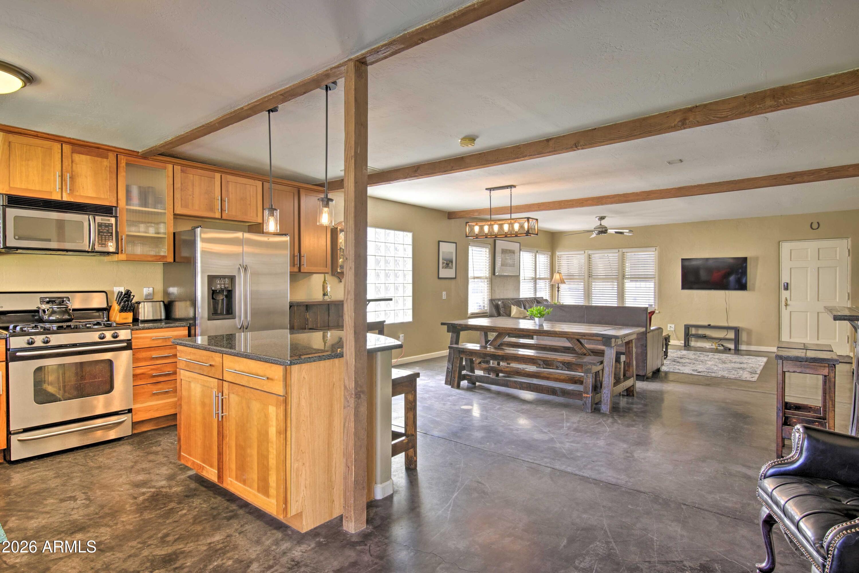 1815 North 16th Avenue Phoenix, AZ 85007 - Photo 5 of 18 Kitchen 3