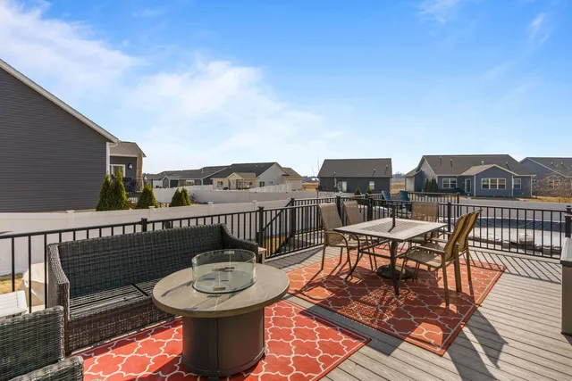 $750,000 | 4697 Mason Run, Bettendorf, IA 52722