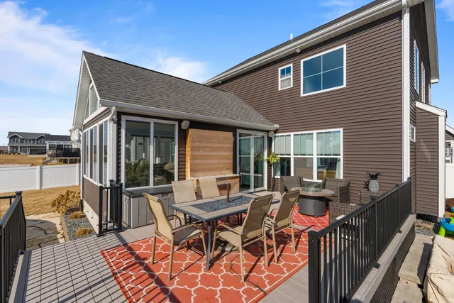 $750,000 | 4697 Mason Run, Bettendorf, IA 52722