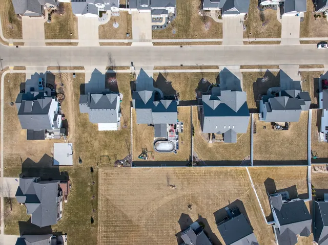 $750,000 | 4697 Mason Run, Bettendorf, IA 52722