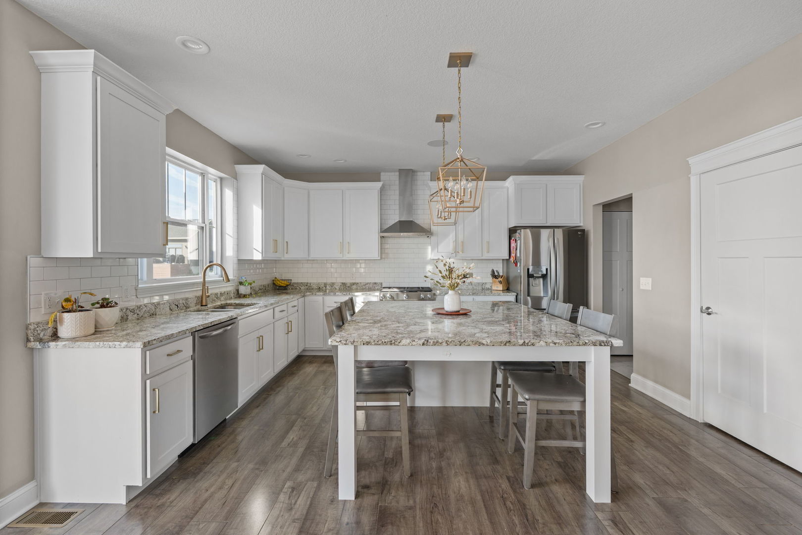 4697 Mason Run Bettendorf, IA 52722 - Photo 6 of 69