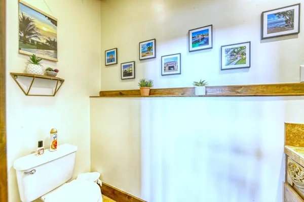 $990,000 | 6207 Point Lavista, Malakoff, TX 75148