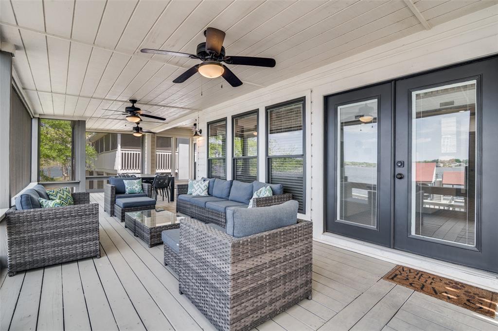 6207 Point Lavista Malakoff, TX 75148 - Photo 26 of 40 a living room with furniture and a large window