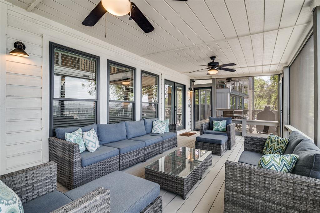 6207 Point Lavista Malakoff, TX 75148 - Photo 27 of 40 a living room with furniture and a large window
