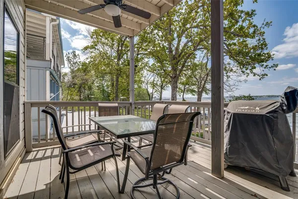 $990,000 | 6207 Point Lavista, Malakoff, TX 75148