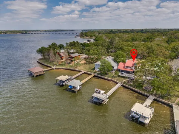 $990,000 | 6207 Point Lavista, Malakoff, TX 75148