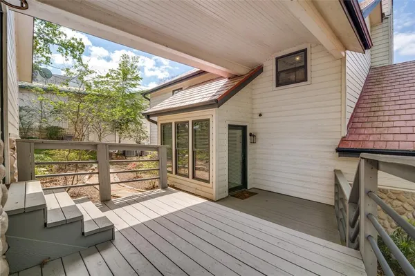 $990,000 | 6207 Point Lavista, Malakoff, TX 75148