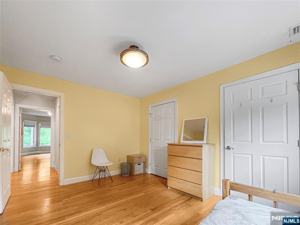 445 Nevada Street Paramus, NJ 07652 - Photo 31 of 50