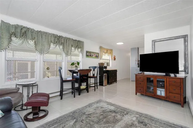 $275,000 | 294 Colonial Boulevard, Unit 48, Palm Harbor, FL 34684