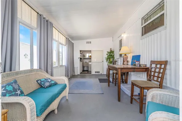 $275,000 | 294 Colonial Boulevard, Unit 48, Palm Harbor, FL 34684