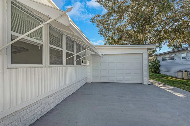 $275,000 | 294 Colonial Boulevard, Unit 48, Palm Harbor, FL 34684