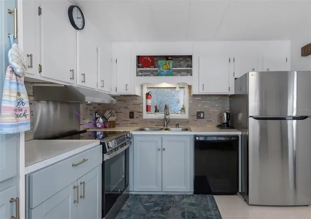 $275,000 | 294 Colonial Boulevard, Unit 48, Palm Harbor, FL 34684