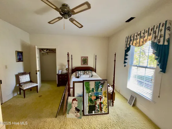 $299,900 | 4085 Grimmersburg Street, Farmville, NC 27828