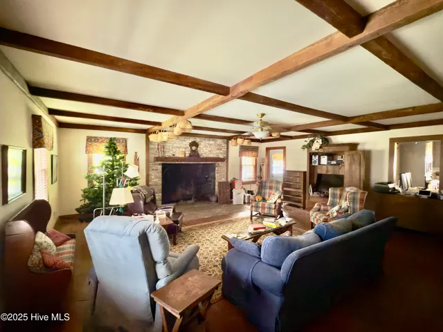 $325,000 | 4085 Grimmersburg Street, Farmville, NC 27828