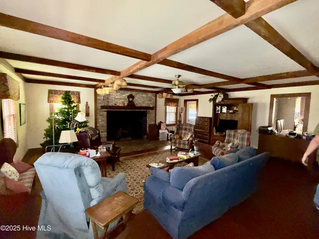 $325,000 | 4085 Grimmersburg Street, Farmville, NC 27828