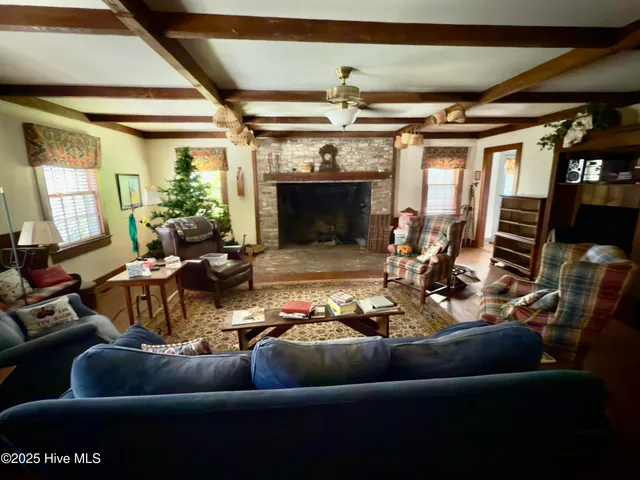 $325,000 | 4085 Grimmersburg Street, Farmville, NC 27828