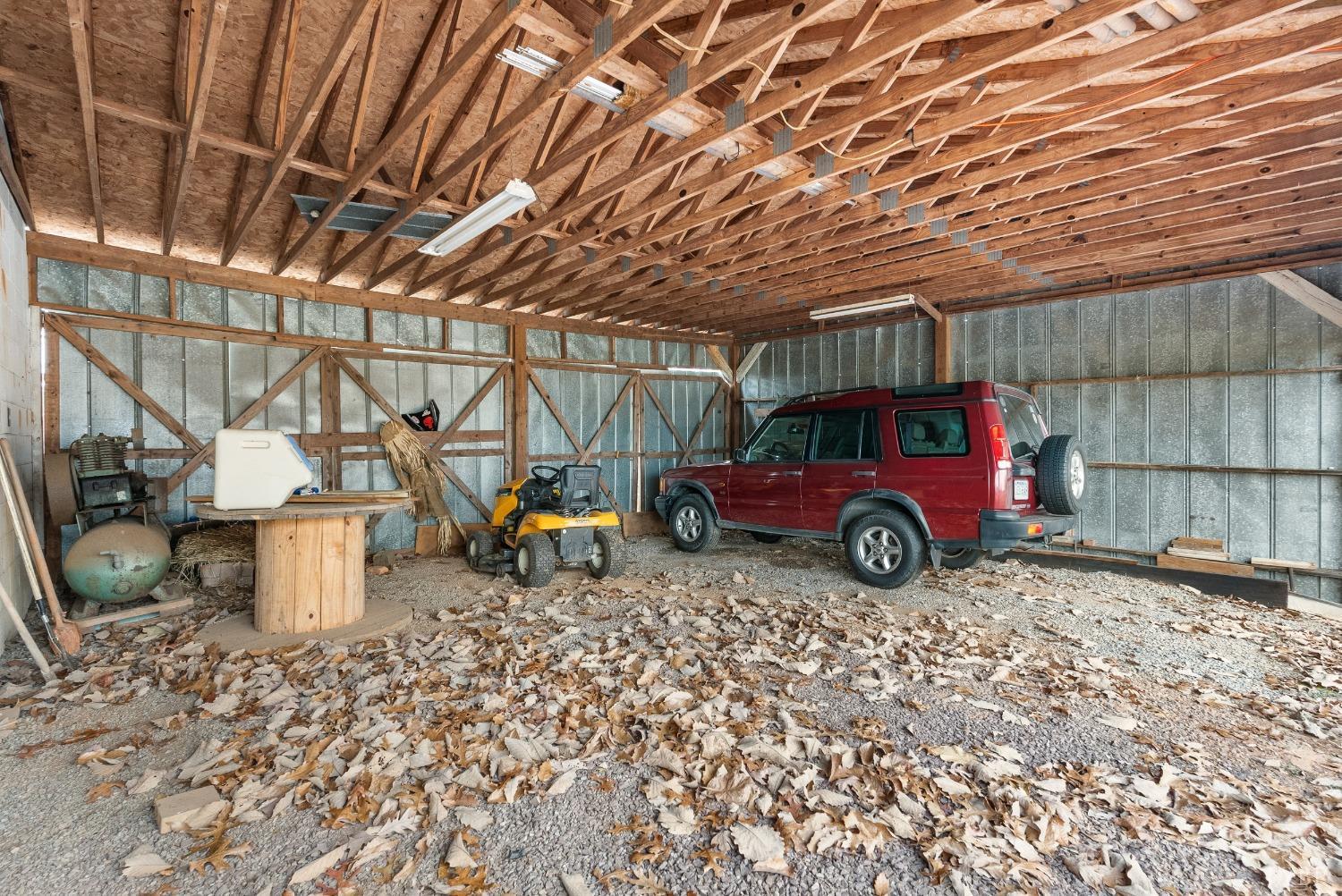 528 Jasper Wood Road Hurt, VA 24563 - Photo 35 of 44 a view of a garage