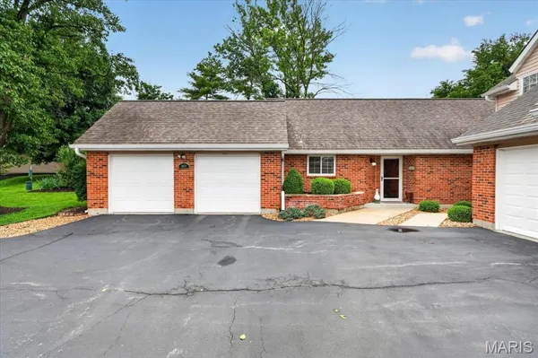 $268,000 | 1433 Tahoe Valley Court, Ballwin, MO 63021