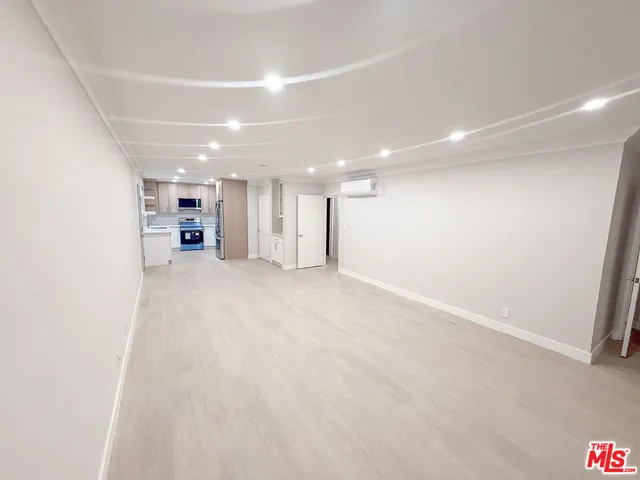 $3,795 | 1117 South Bedford Street, Unit 101, Los Angeles, CA 90035