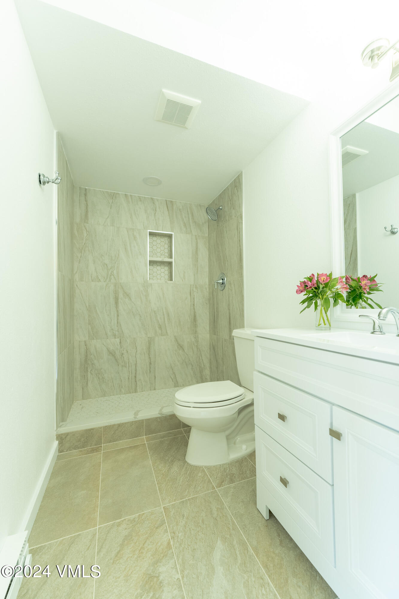 2355 Old Trail Road, Unit 5 Avon, CO 81620 - Photo 9 of 23 Old Trail-11