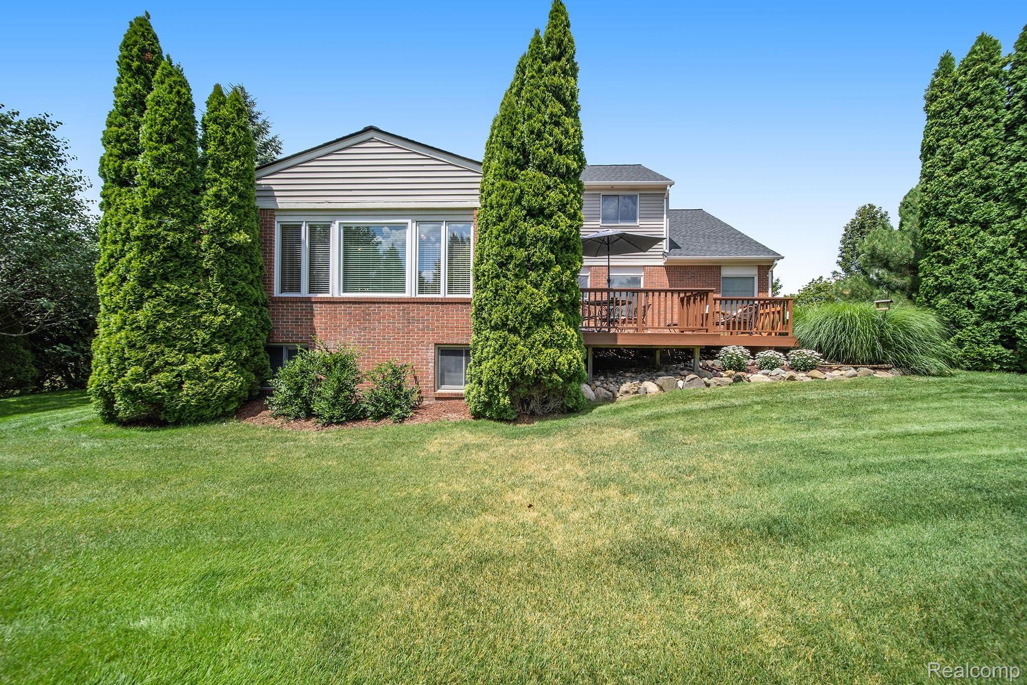 79 Oakbridge Drive Rochester, MI 48306 - Photo 35 of 46 79-Oakbridge_3.jpg