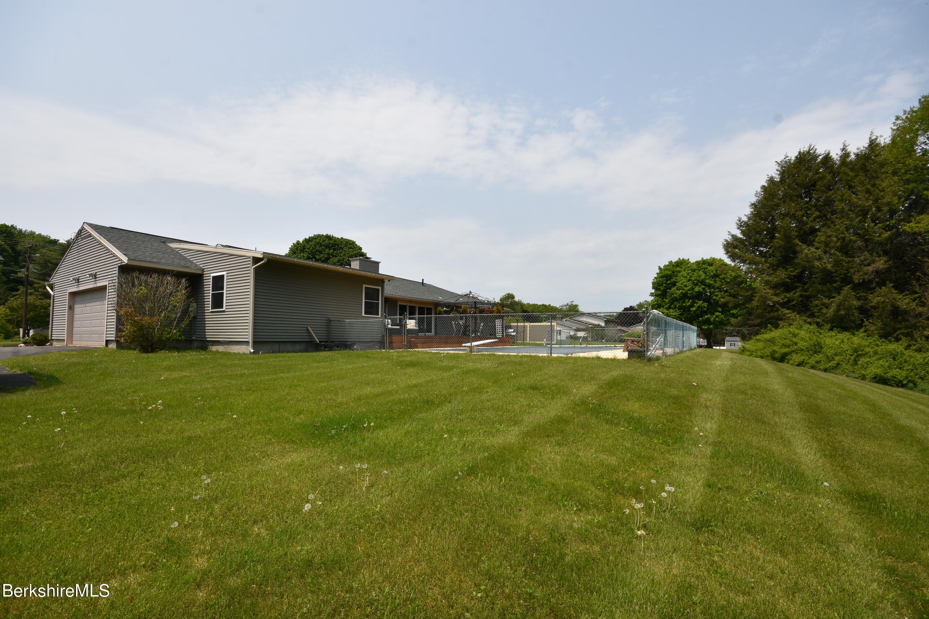58 Oak Hill Road Pittsfield, MA 01201 - Photo 41 of 47 Exterior